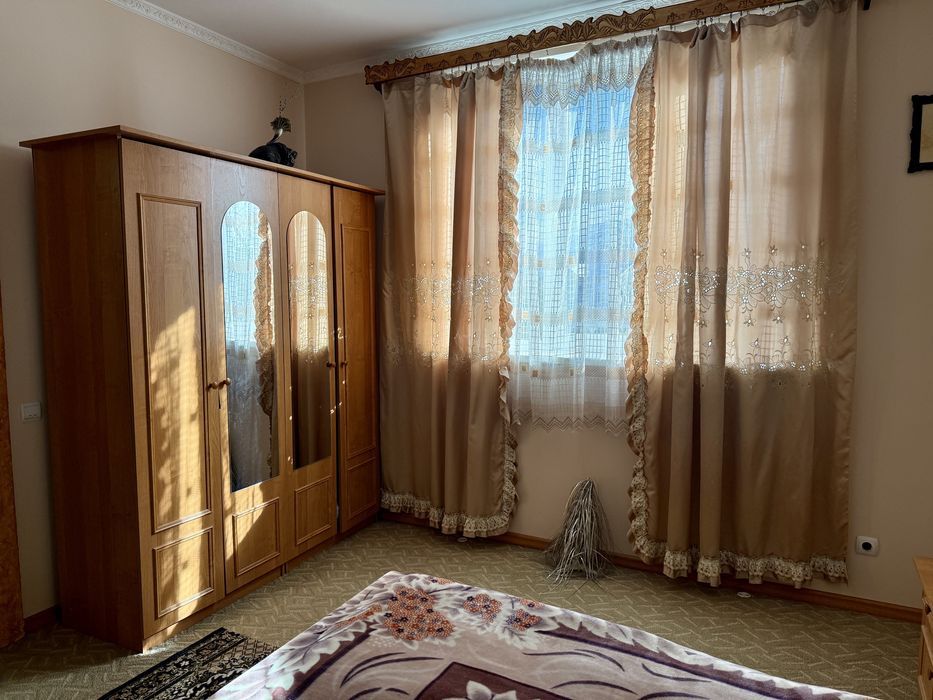 Продам будинок з великою територією