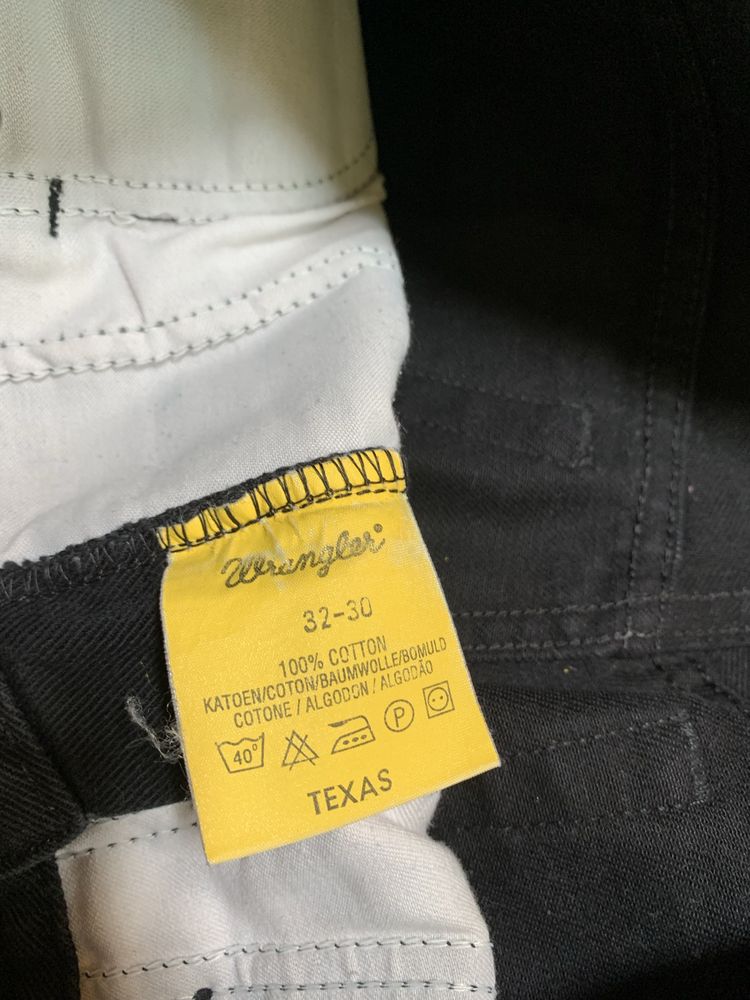 Джинси Wrangler Texas Black Classic Jeans
