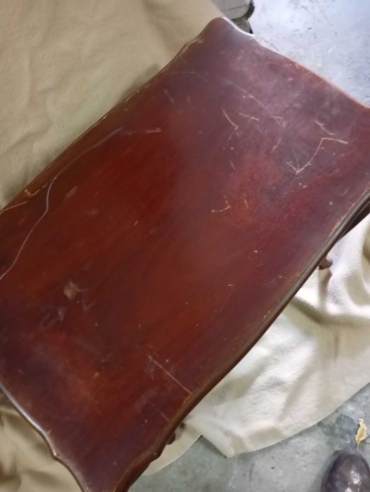 Mesa estilo D. Maria