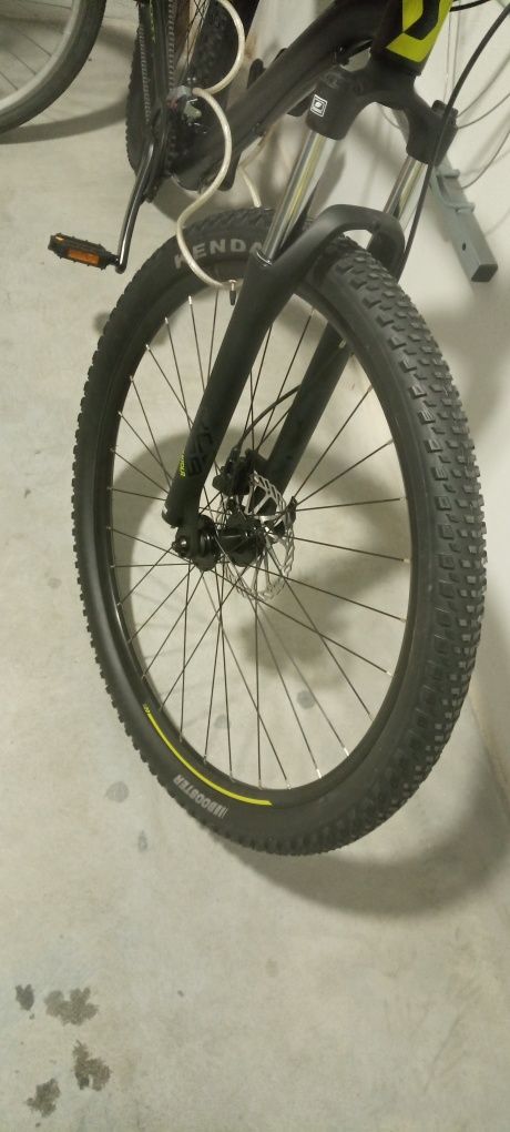 Bicicleta em excelente estado. Pouquíssimo usada