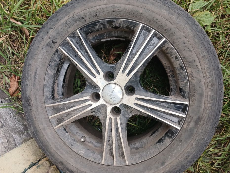 Продам резину в хорошем состоянии