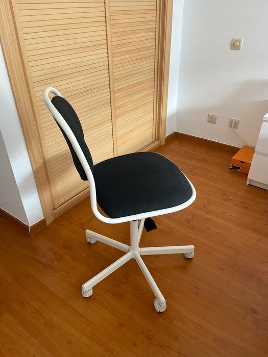 Cadeira IKEA giratória