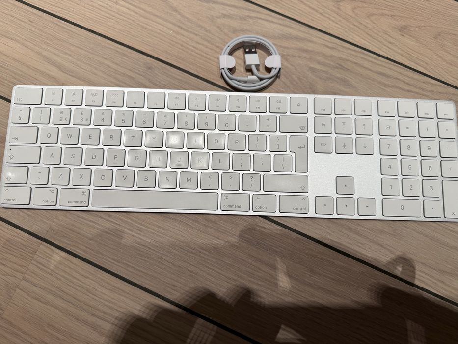 Apple Magic klawiatura i mysz z kabelkiem