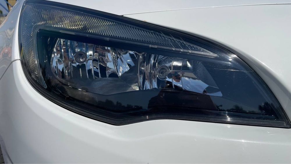 Opel Astra J  Sports Tourer