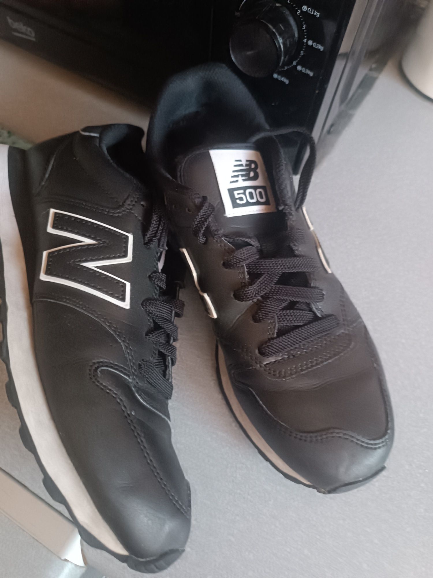 Buty damskie New Balance czarne- 38.Stan bdb
