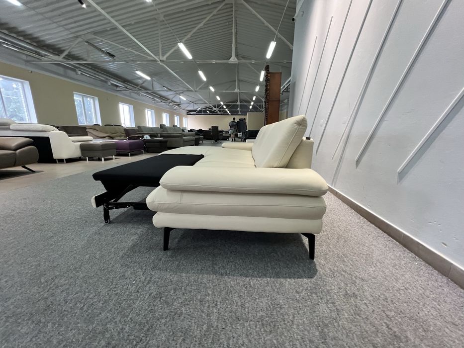 Диван шкіряний виставковий стан новий розкладний кутовий виставковий