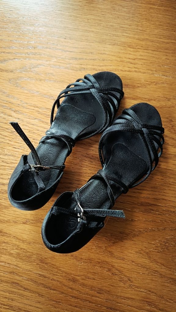 Buty do tańca towarzyskiego 36