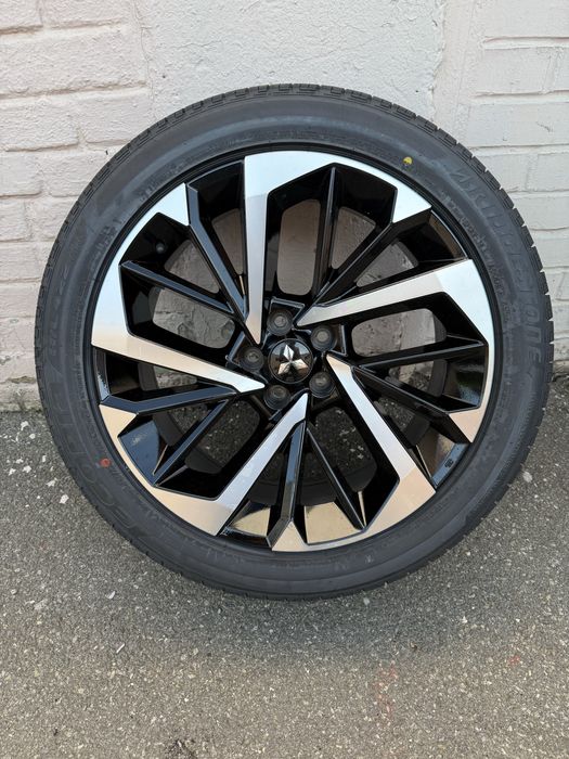 Легкосплавні диски з резиною R20 x8J Mitsubishi