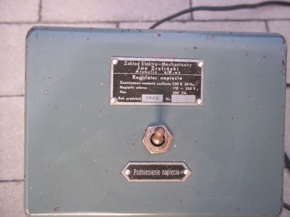 regulator napięcia oryginalny sprawny z 1966 roku jak nowy 6 stopniowy
