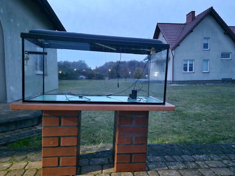 Sprzedam Akwarium 180l