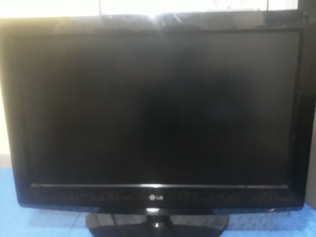 Telewizor LG  32 całe