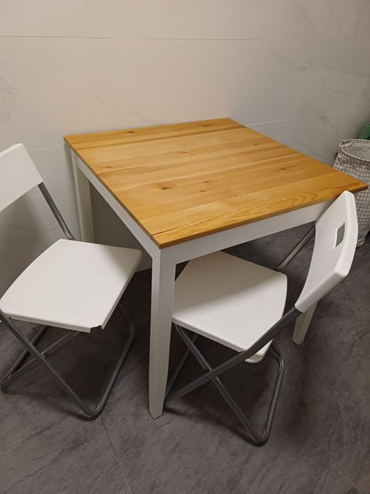 Mesa de cozinha oferta das cadeiras