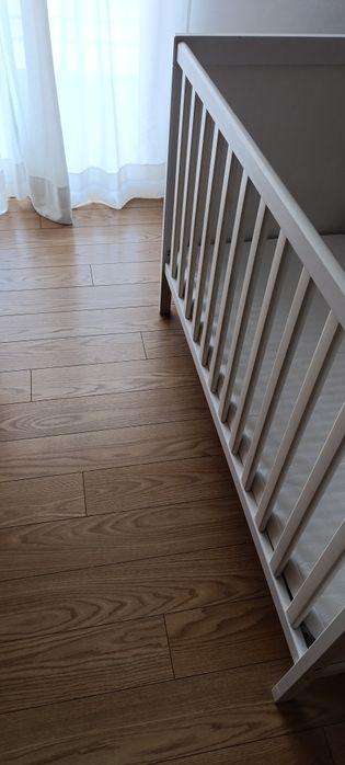 Berço IKEA + colchão com capa