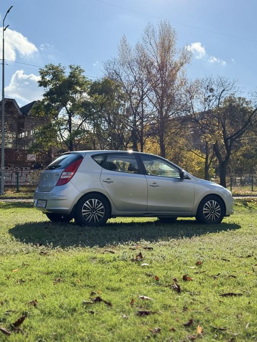 Хюндай І 30 в гарному стані на автоматі