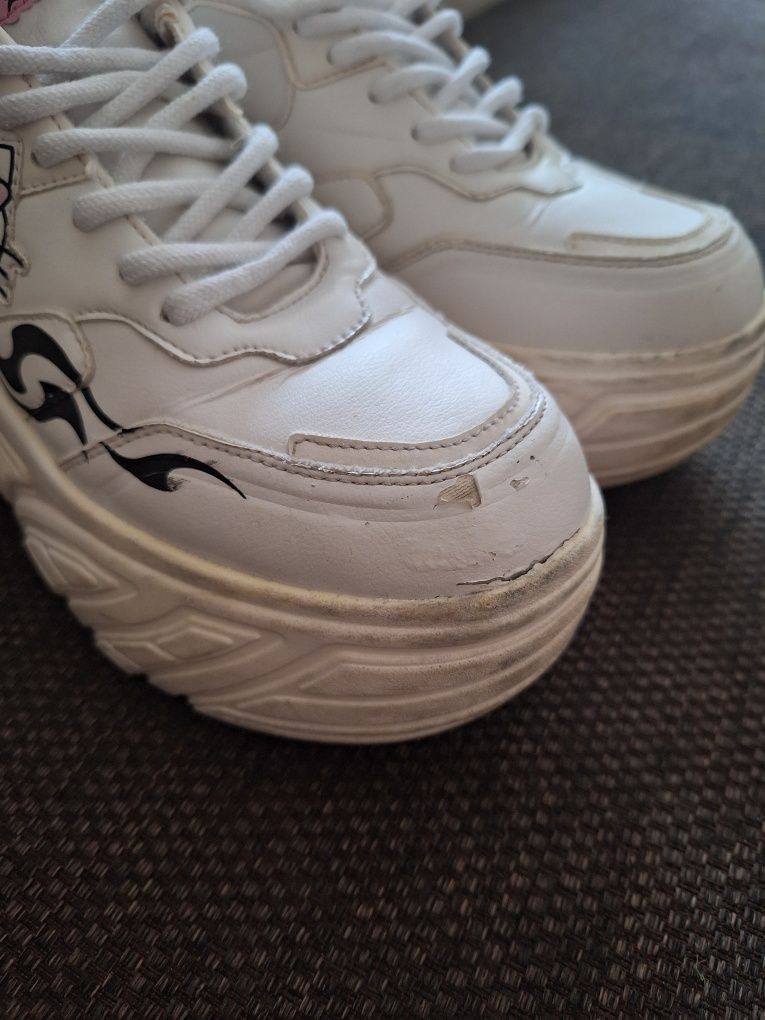 Buty Hello Kitty bershka rozmiar 40