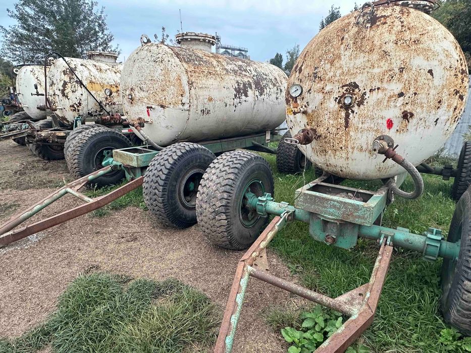 Причіпні ємності для зберігання та внесення безводного аміаку