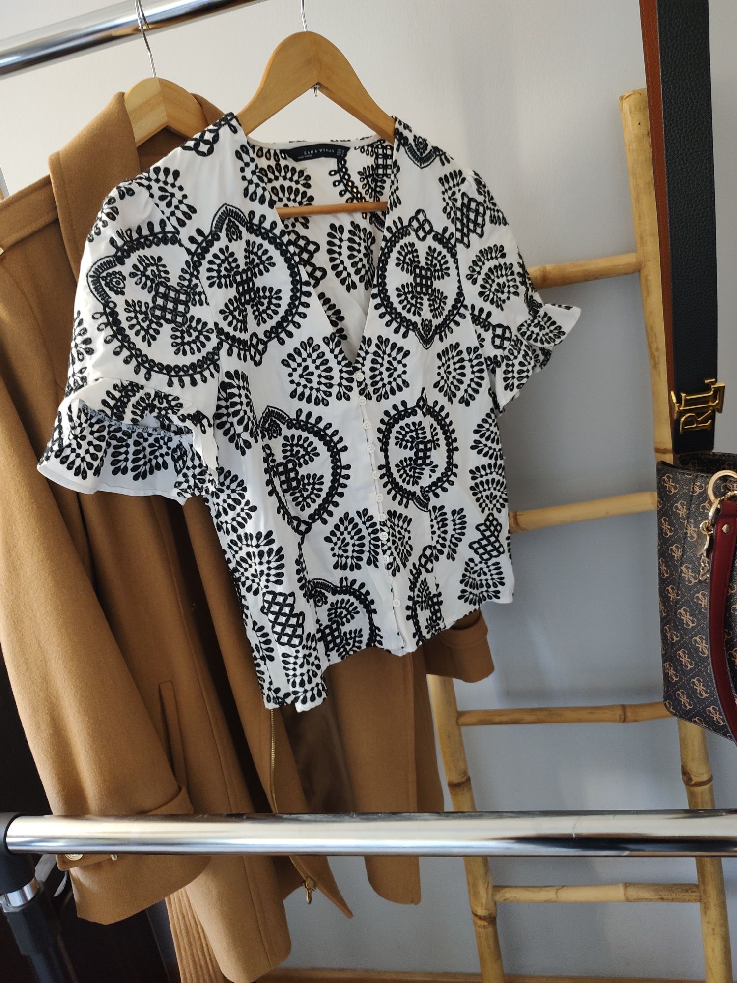 Piękna elegancka bluzka Zara