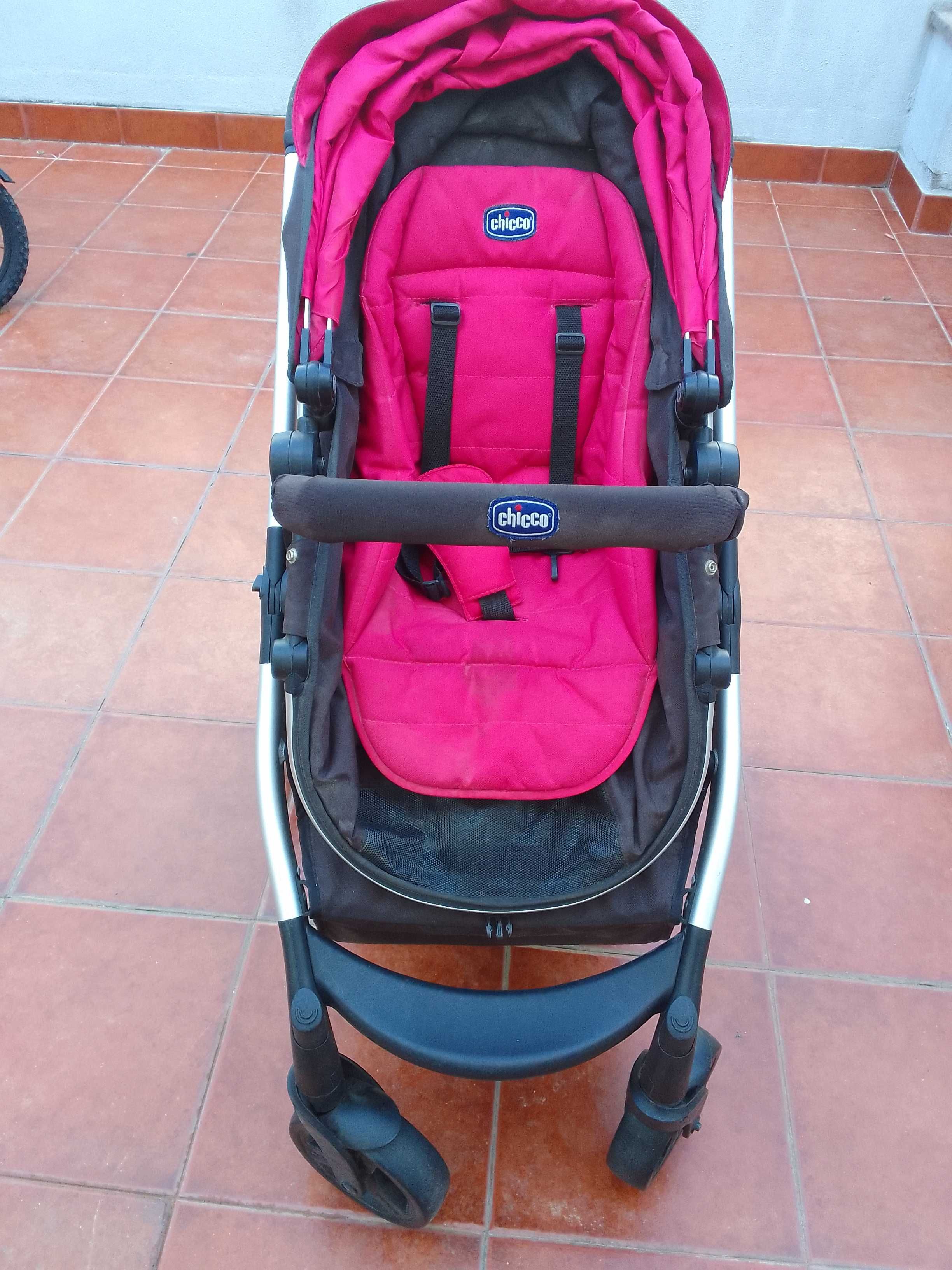 Carrinho de passeio Chicco Urban Trio