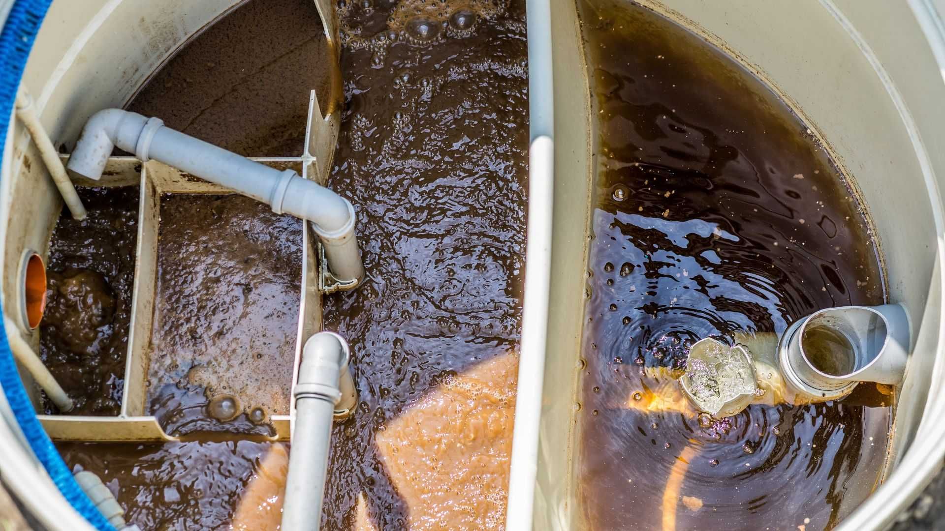 Biologiczna oczyszczalnia ścieków VH6 PREMIUM 6 osób + studnia chłonna