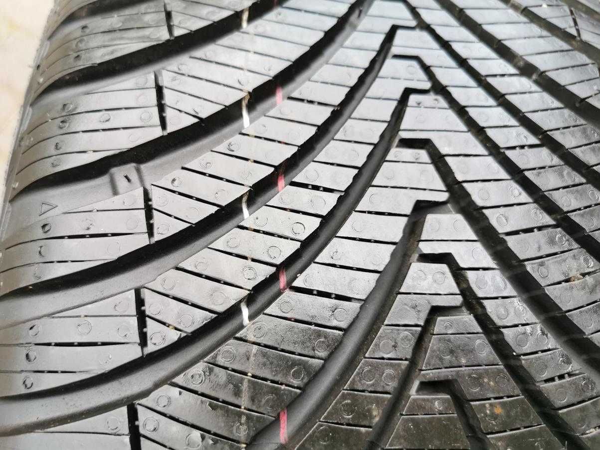225/55 102V R18 KUMHO Solus 4S Całoroczne 7.5mm NOWE 2020r Opony 4szt