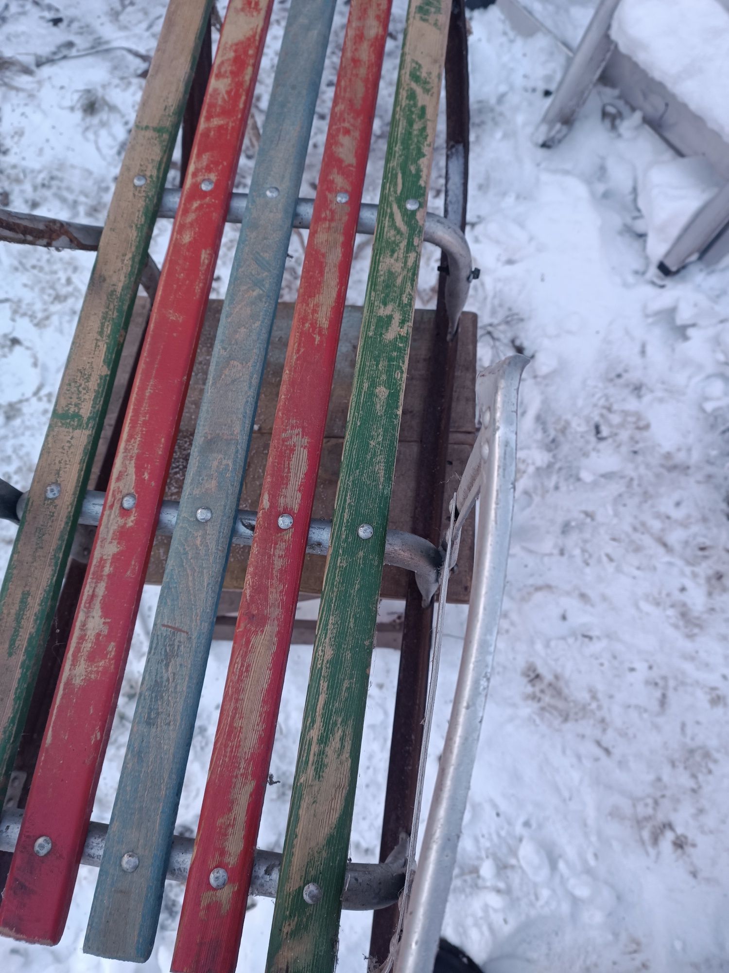 Продаю санки времени СССР б/у и детский набор одежды  новый