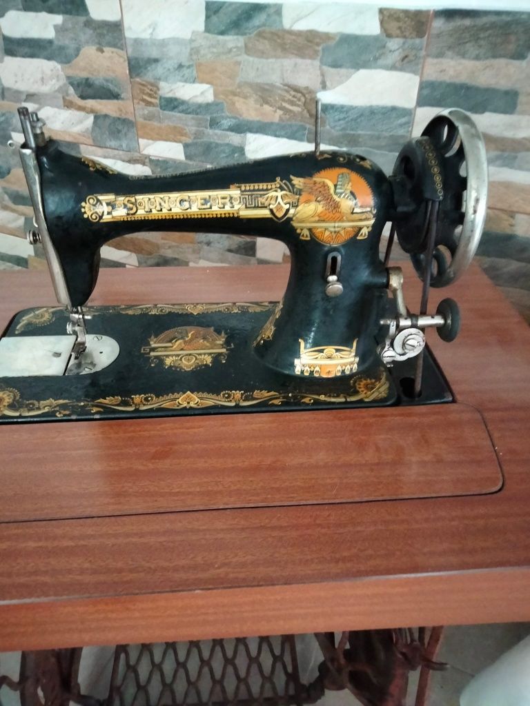 Maquina costura antiga da Singer