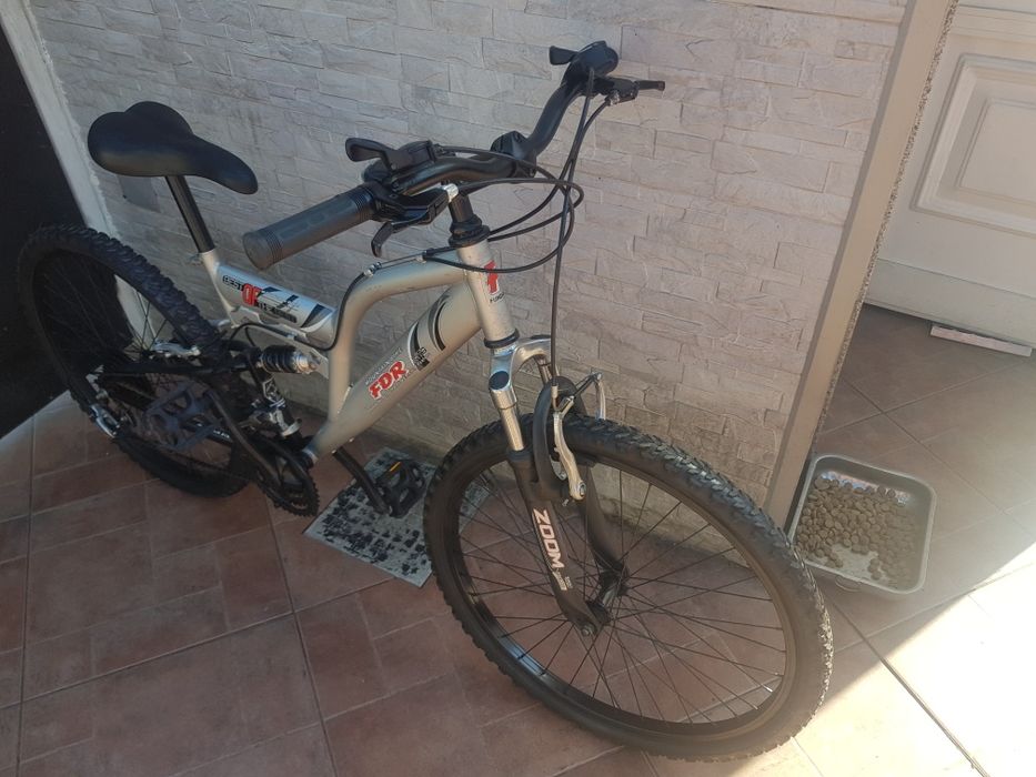 Bicicleta roda 24 com dupla suspensão impecável