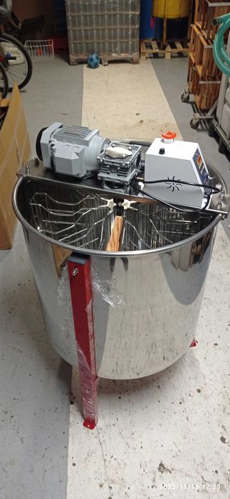 Miodarka Wirówka Pszczoły Odkłady Dekrystalizator Pasieka Ule