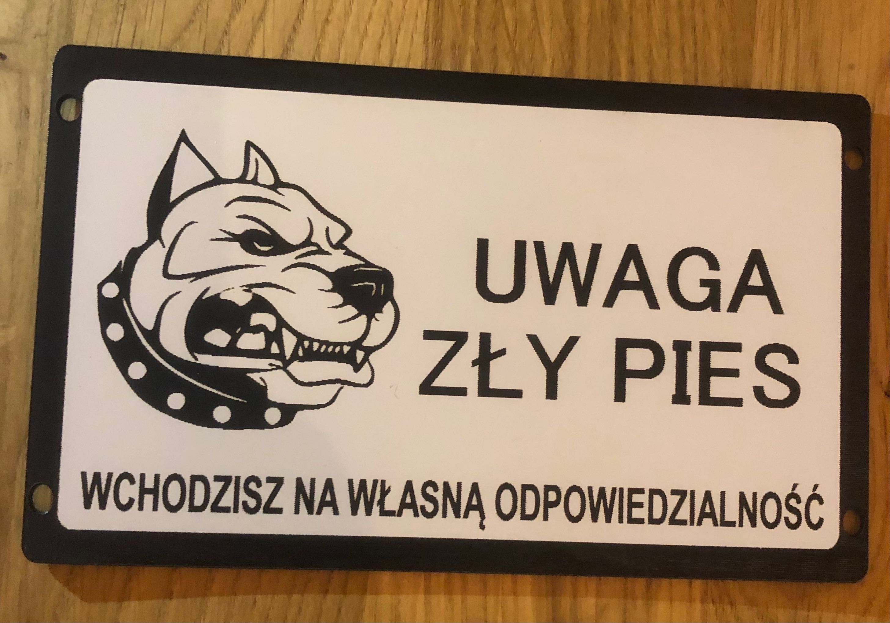 Tabliczki informacyjne i  ostrzegawcze