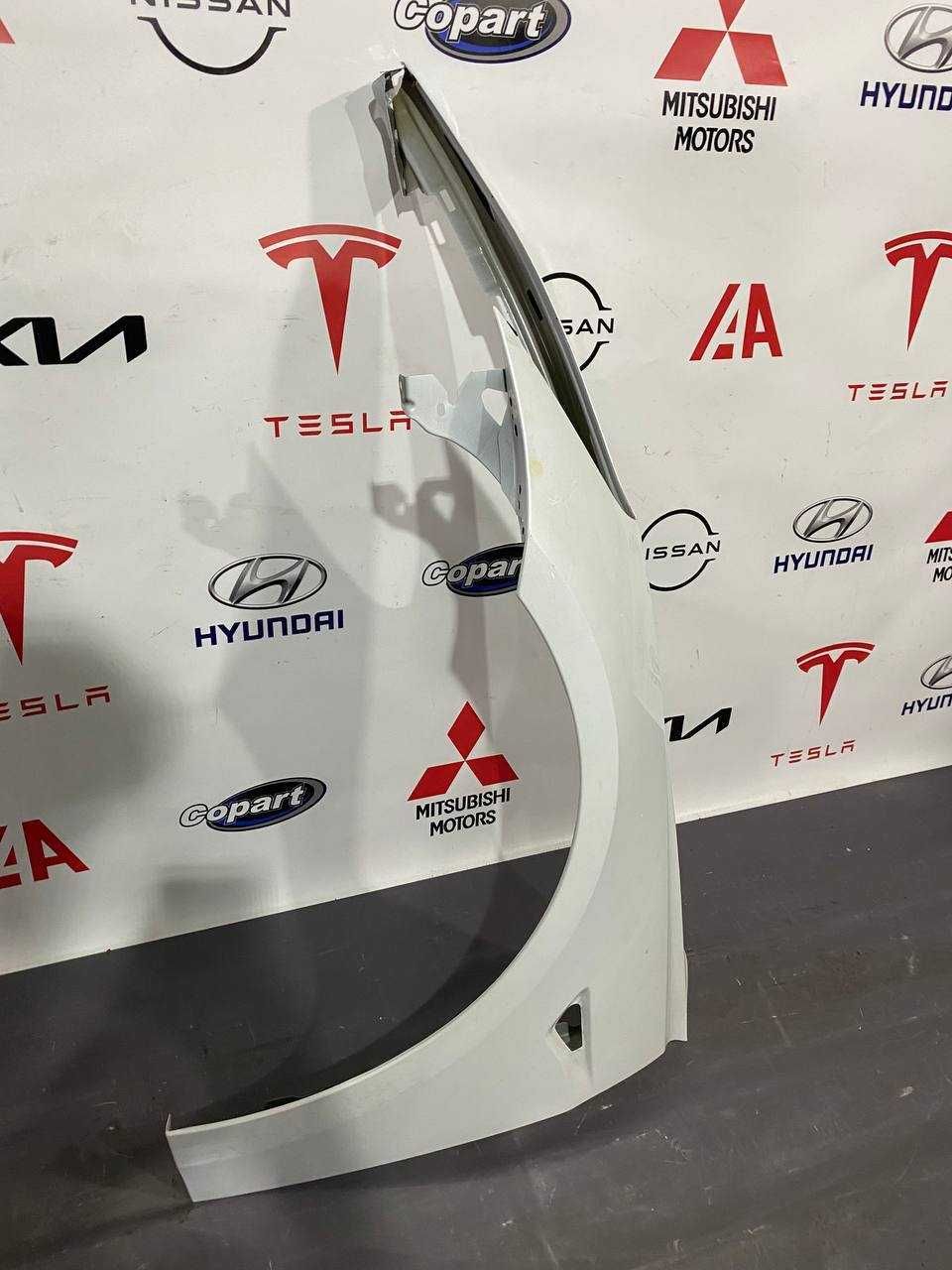 Крило переднє ліве Tesla Model 3 31081401-E0-D 2018-2023