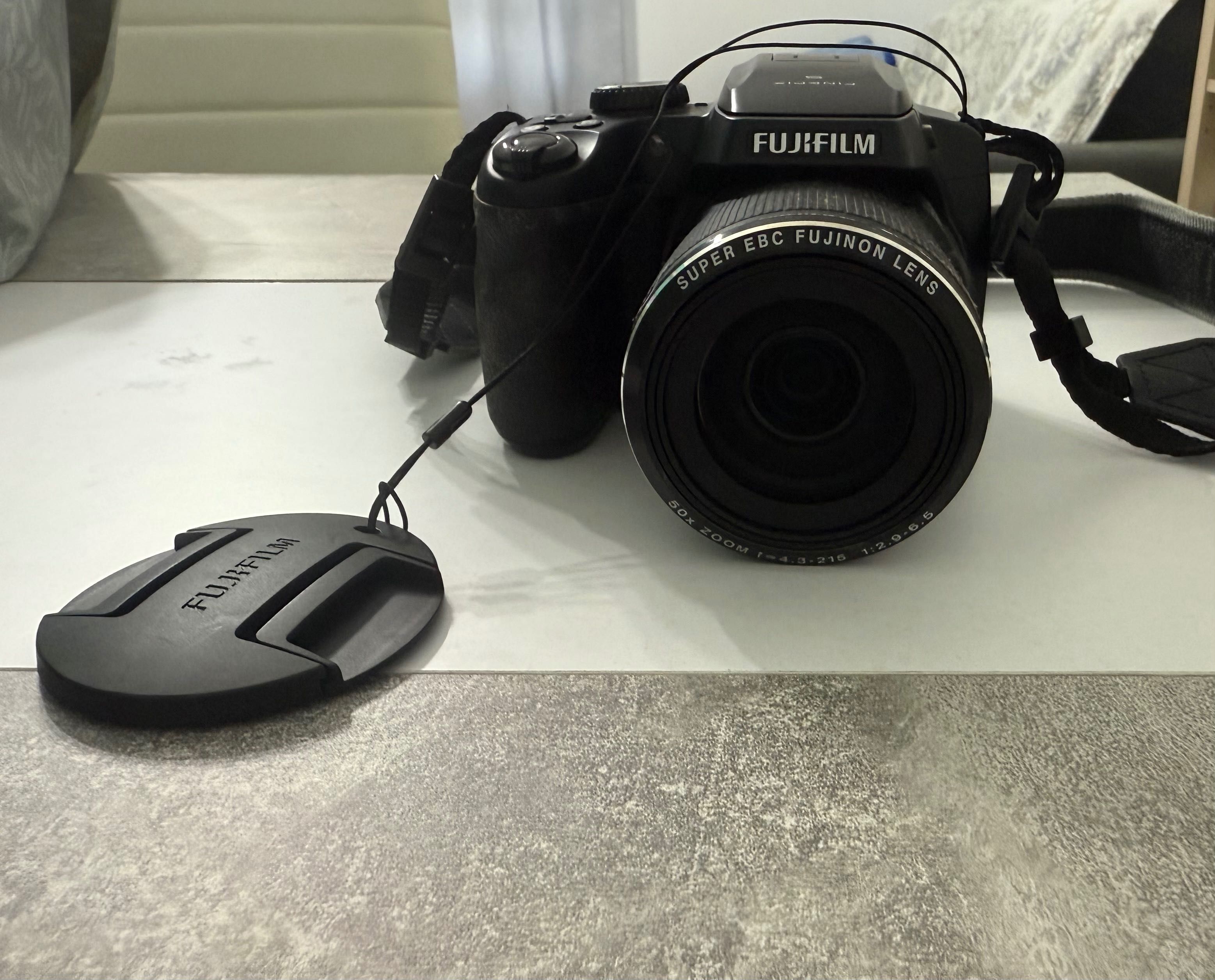 Máquina Fotográfica Compacta Fujifilm FinePix S8600