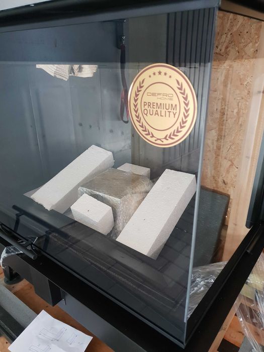 Kominek narozny z gilotyna Defro