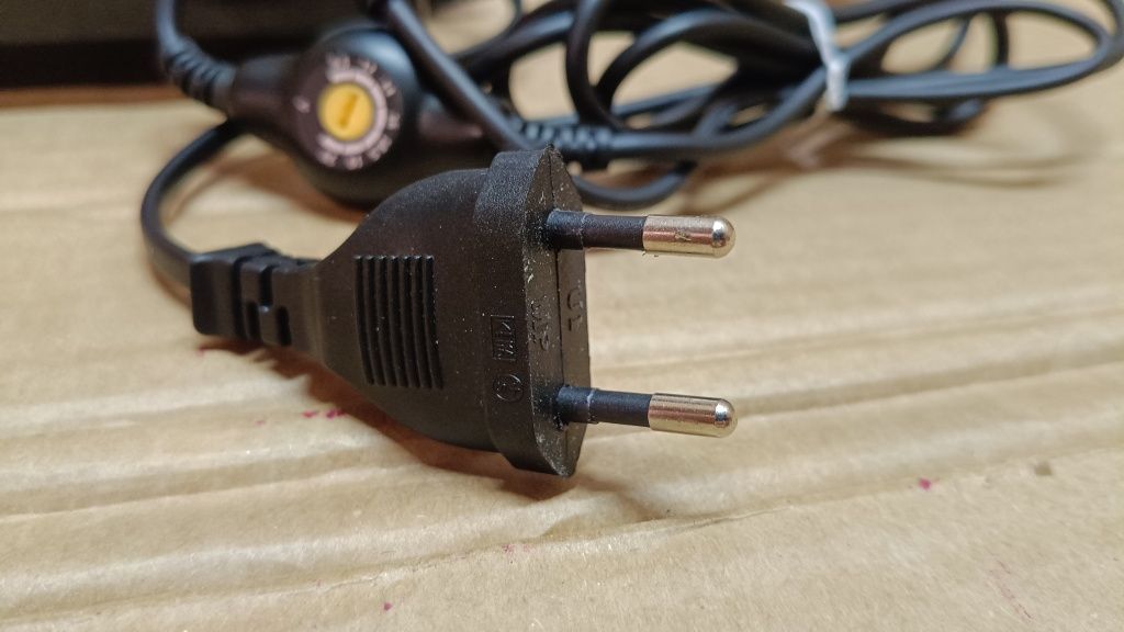 Trust Primo Zasilacz 90W