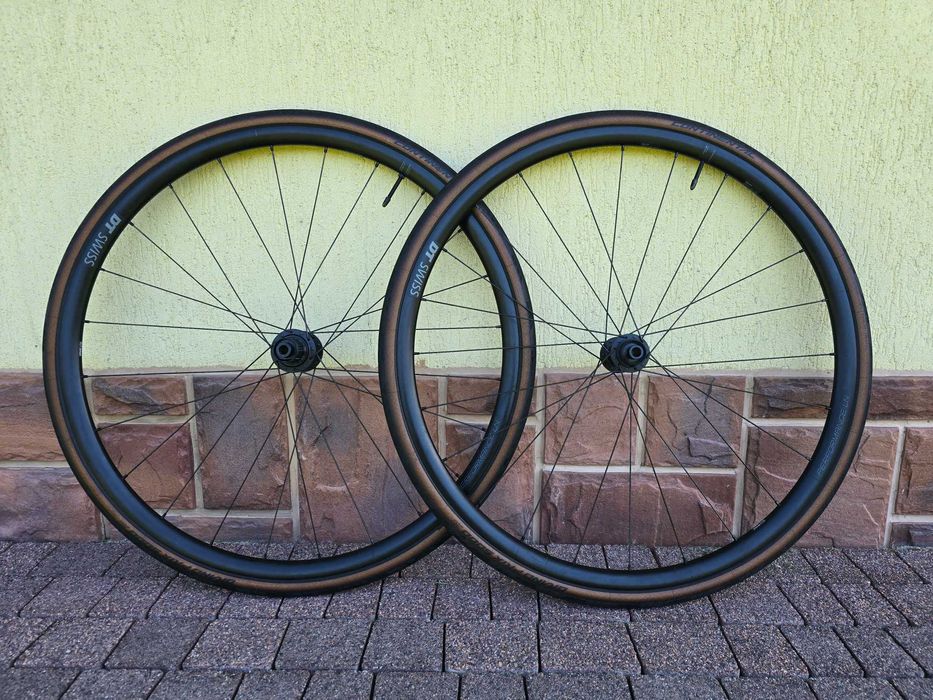 Koła rowerowe szosowe 28″ DT Swiss Performance LN + opony Continental
