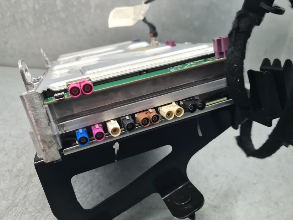 Módulo genérico TESLA Model 3 (5YJ3)