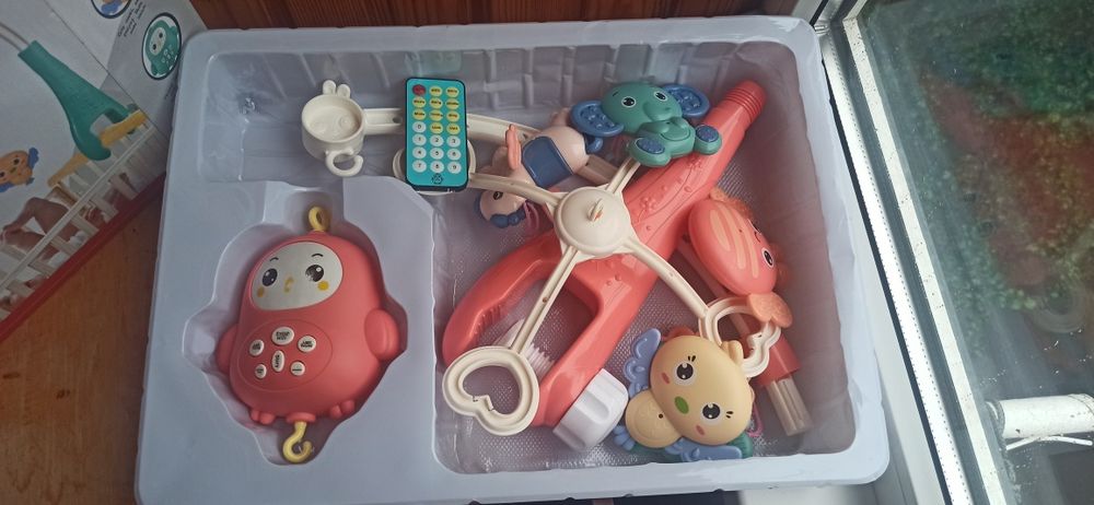 Мобіль з дистанційним керуванням