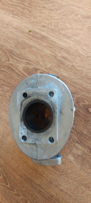 Sprzedam cylinder do komara