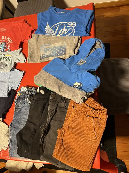 Lote (A) Conjunto peças Roupa Criança 4-5 anos