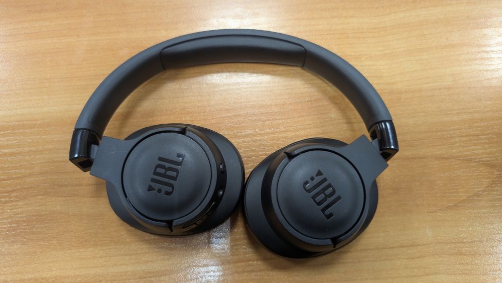 Jbl tune 720 bt (8.5/10)