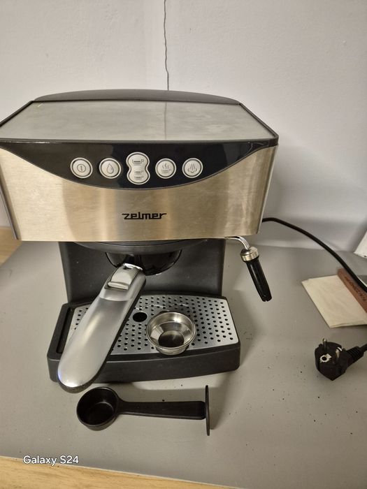 Express do kawy kolbowy cisnieniowy Zelmer