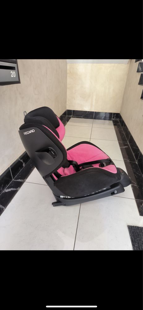 Продам автокрісло Recaro optiafix