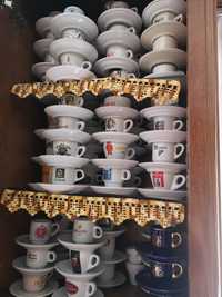 Mais de 60 Chavenas de café coleção