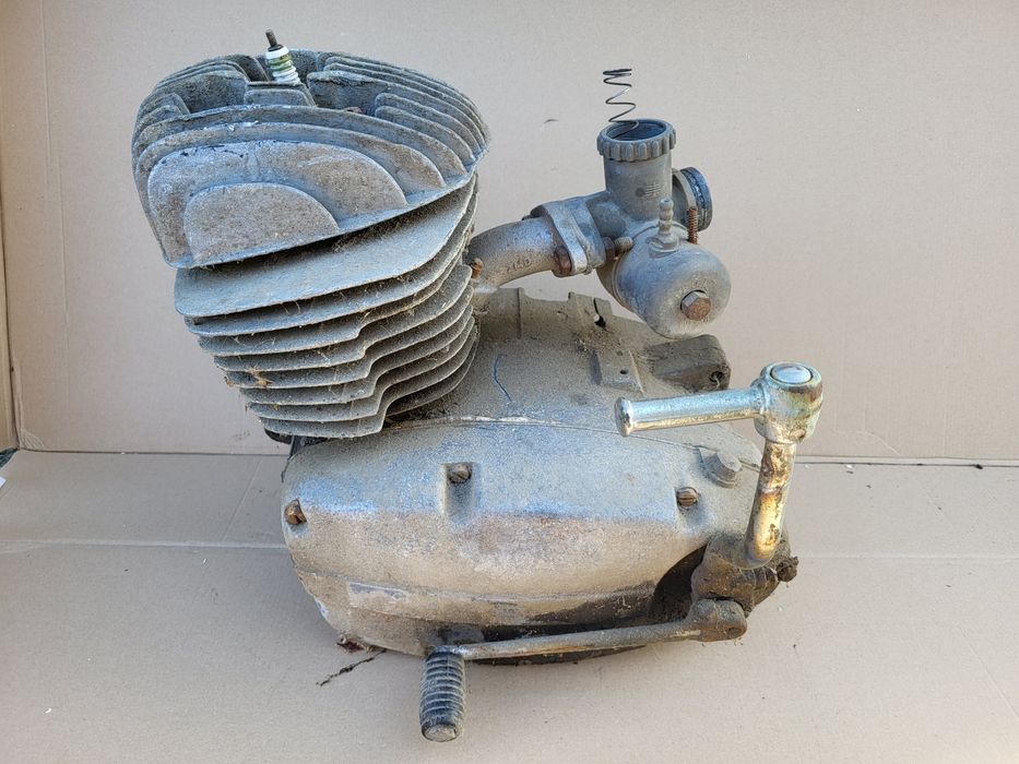 Silnik WSK 175 WFM Oryginał PRL ZMD cylinder Nominał Wiatr gaźnik Pega