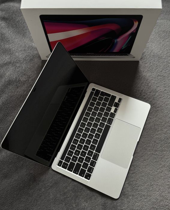 Macbook Pro M1 2020 8GB RAM, 256GB SSD, kondycja baterii 95%