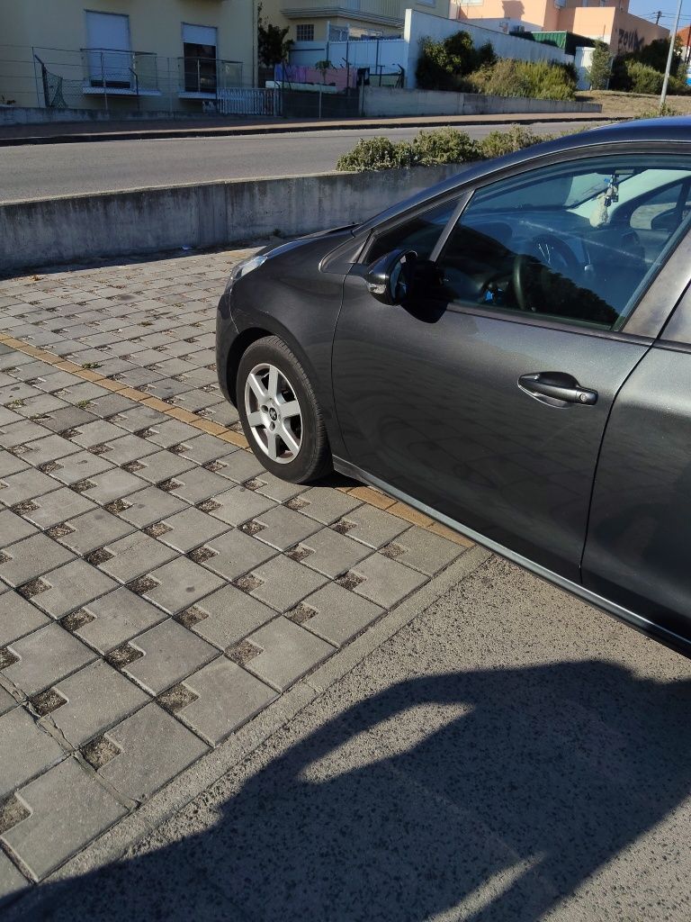 Vendo Peugeot 208 com GPL