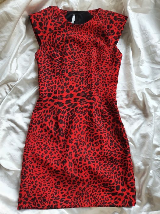 Imperial elegancka sukienka koktajlowa