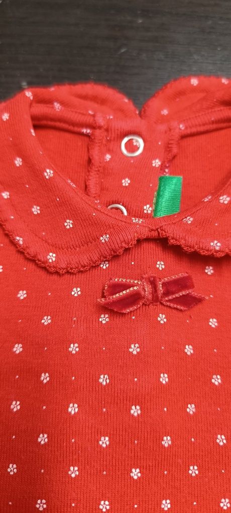 Blusa de criança. Marca Benetton, 6/9 meses. 66 cm.