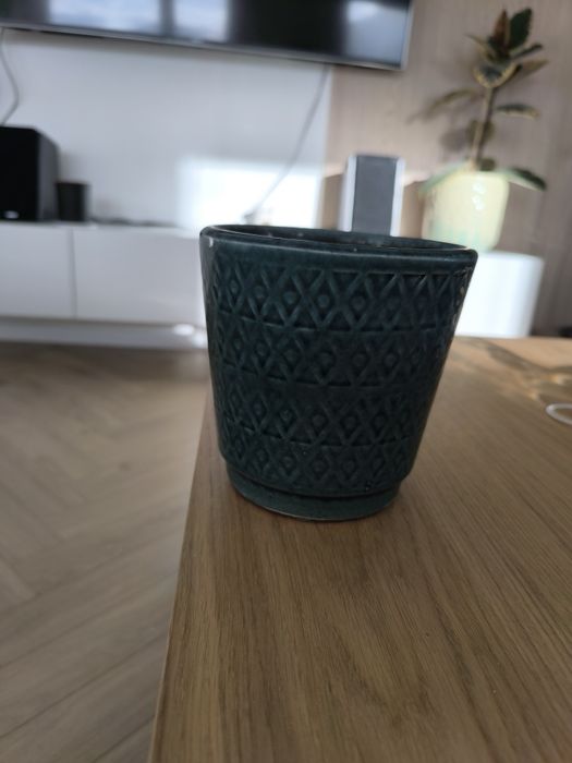 Doniczka używana, stan bdb.