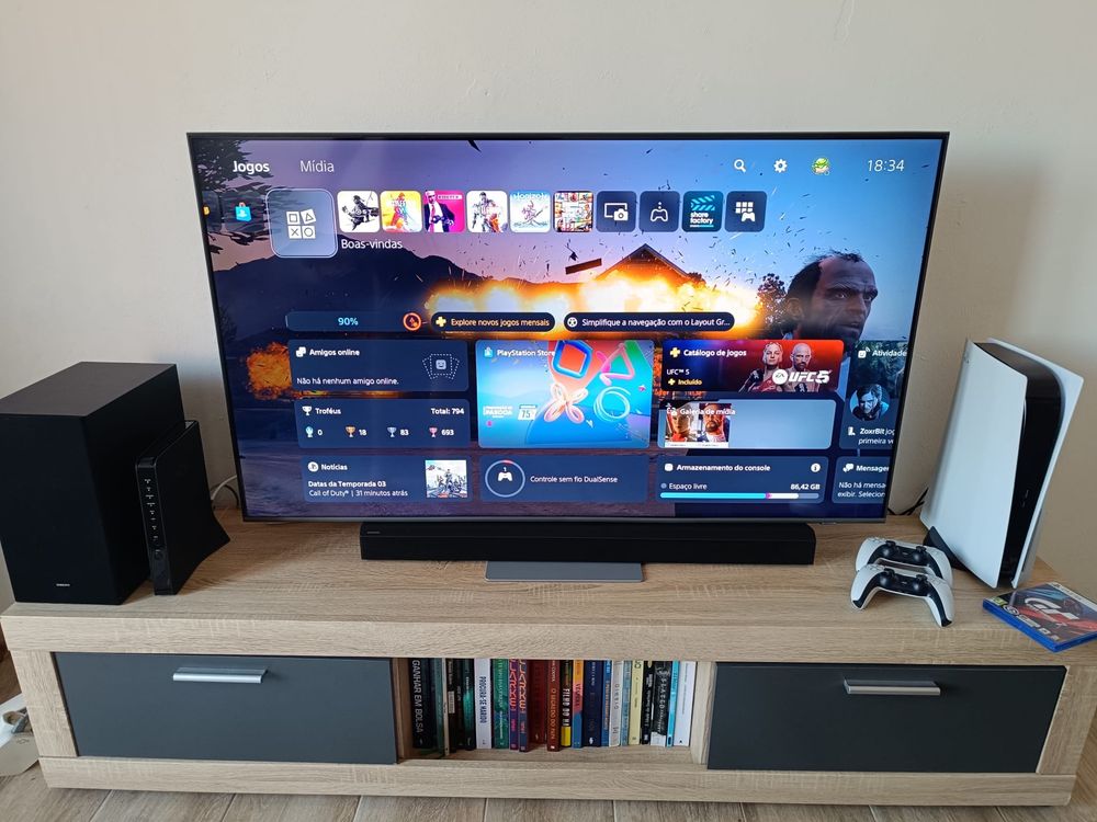 Ps5 (500gb) (com caixa) + GTA 5 & GranTurismo 7 + 2 Controles