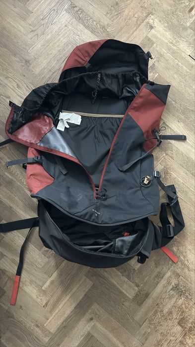 Plecak turystyczny Forclaz MT100 Easyfit 70L